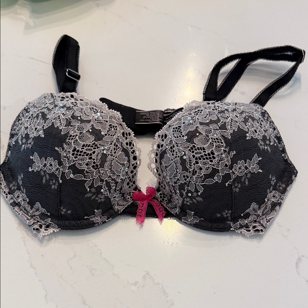Victoria’s Secret dream angels bra